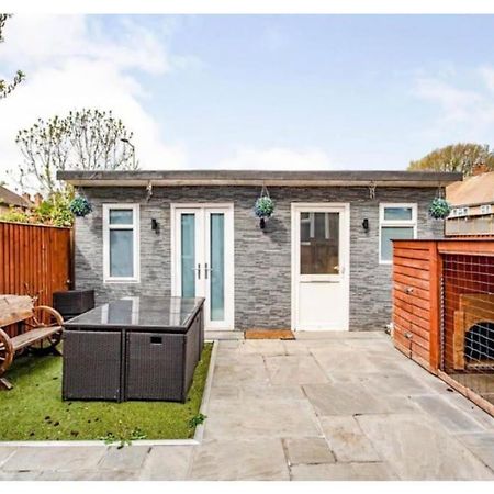 2 Bed - Walking Distance To Harry Potter Studio Γουάτφορντ Εξωτερικό φωτογραφία