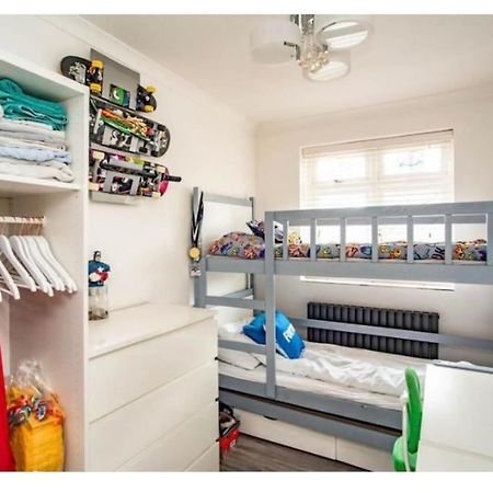 2 Bed - Walking Distance To Harry Potter Studio Γουάτφορντ Εξωτερικό φωτογραφία