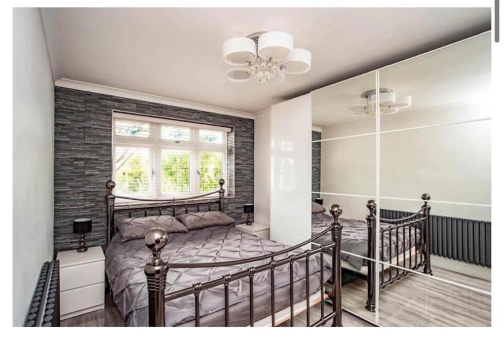 2 Bed - Walking Distance To Harry Potter Studio Γουάτφορντ Εξωτερικό φωτογραφία